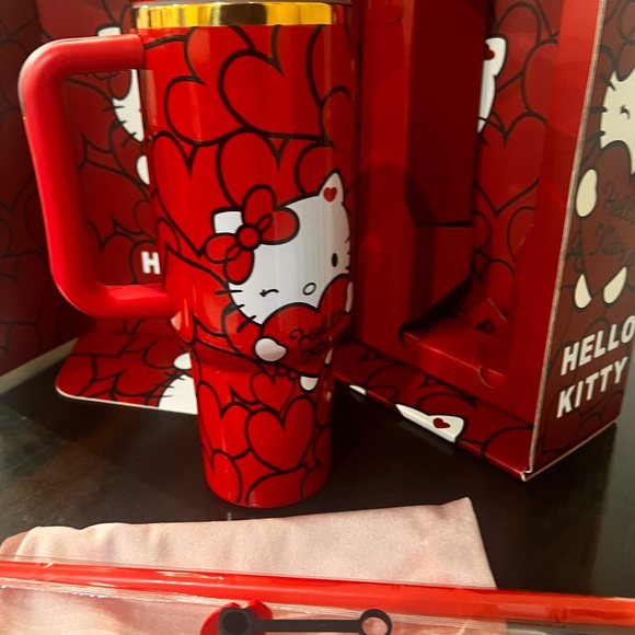 Quencher H2.0 Hello Kitty Red Tumbler - Picture 5 of 7